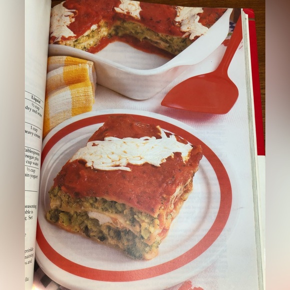 Vintage Campbell’s Soup Recipe Hardcover Book - Picture 7 of 13